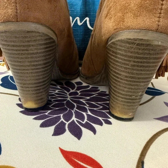 MIA • Lissa Leather Fringe Booties - Picture 3 of 10
